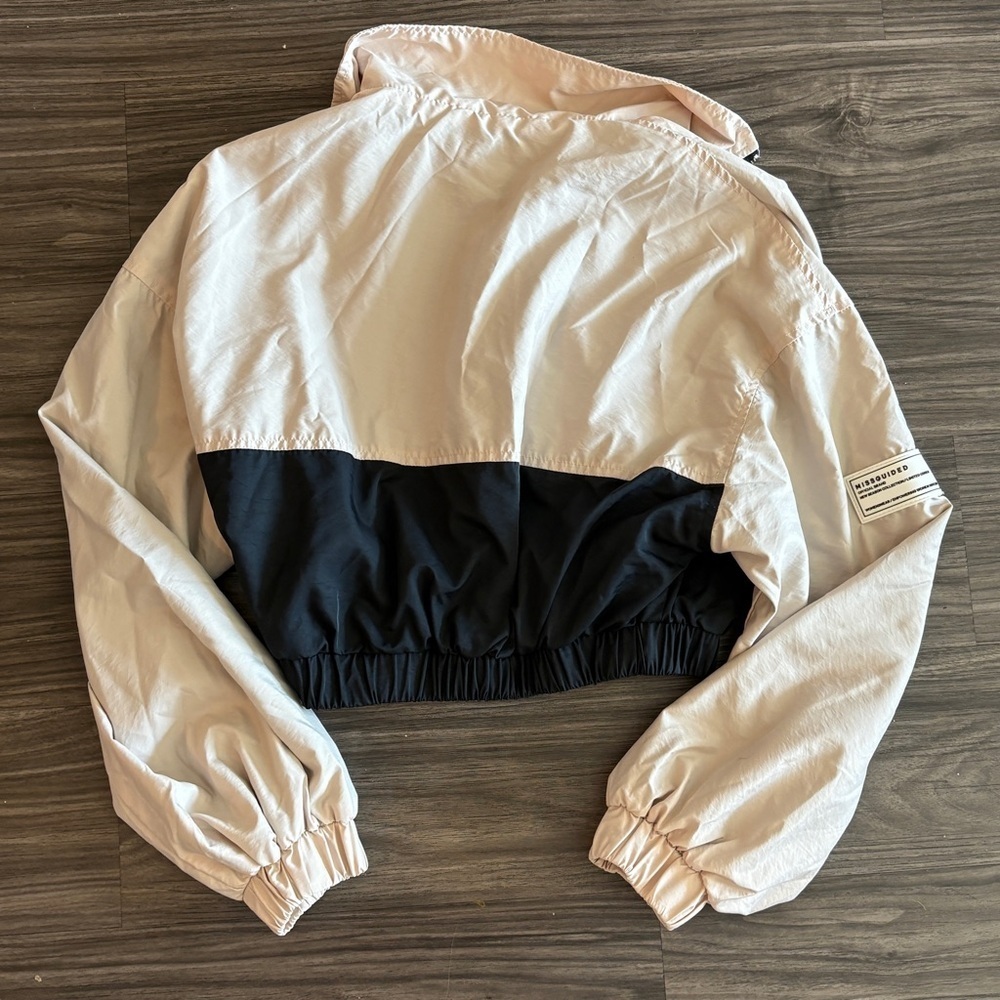 Missguided Two Toned Cropped Windbreaker Jacket Cream and Black Outerwear - Picture 7 of 7